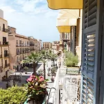 Palazzo Melluso Luxury לינה וארוחת בוקר