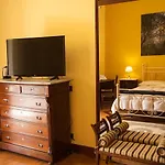 Palazzo Melluso Luxury לינה וארוחת בוקר 4*