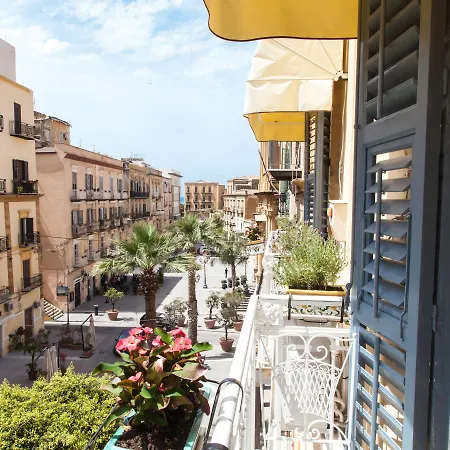 Palazzo Melluso Luxury Bed and breakfast